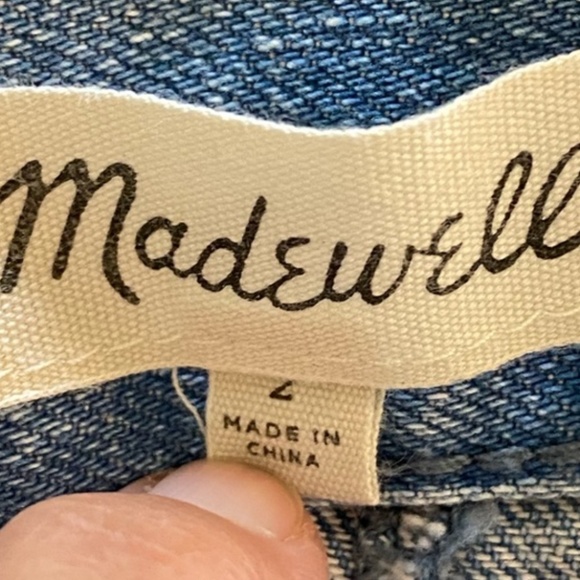 Madewell Raw Hem Wrap Denim Skirt
Size 2 - Picture 4 of 5